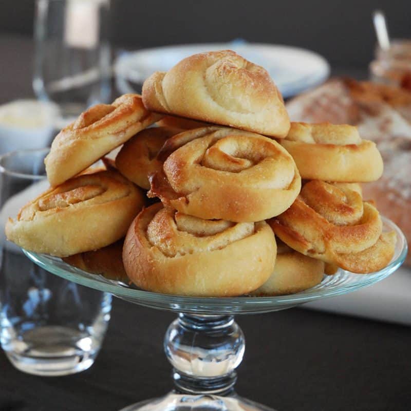 Cinnamon rolls
