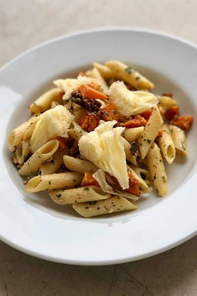 Penne butternut, noix et Tête de moine