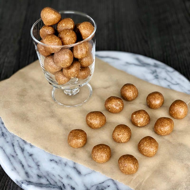 Préparer des energy balls avec seulement 2 ingrédients