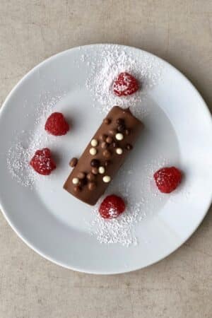 Préparer des mini bûches de Noël au chocolat et praliné