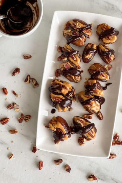 Dattes au peanut butter et chocolat noir : 4 ingrédients, 10 min, 0 cuisson