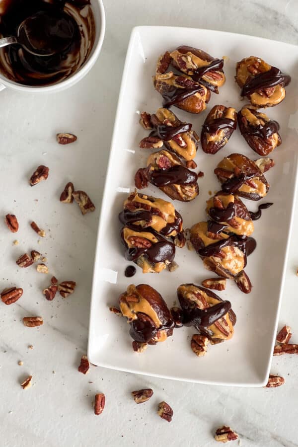 Dattes au peanut butter et chocolat noir : 4 ingrédients, 10 min, 0 cuisson